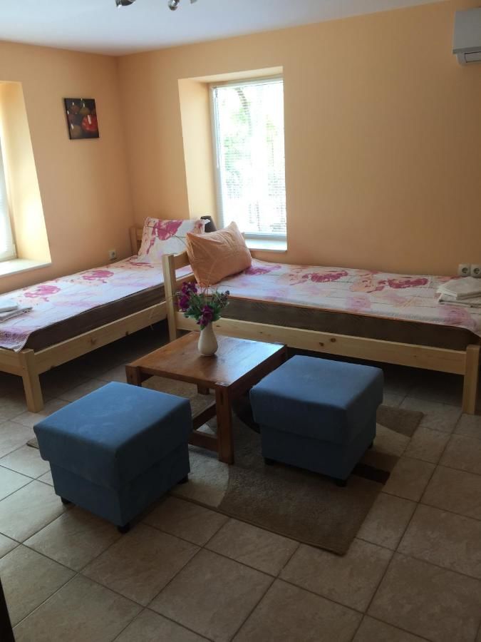 Гостевой дом Guest House Nadezhda Хисаря-10